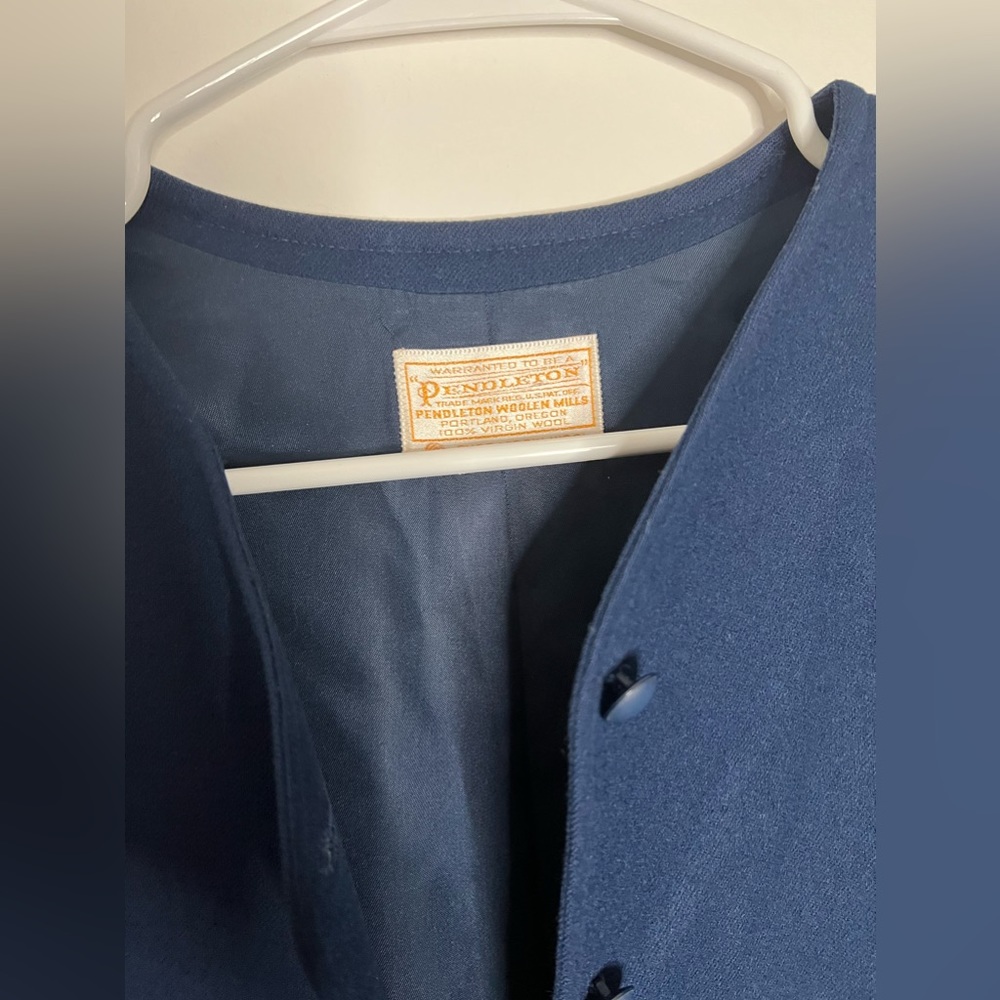 Pendleton blazer - Picture 2 of 8